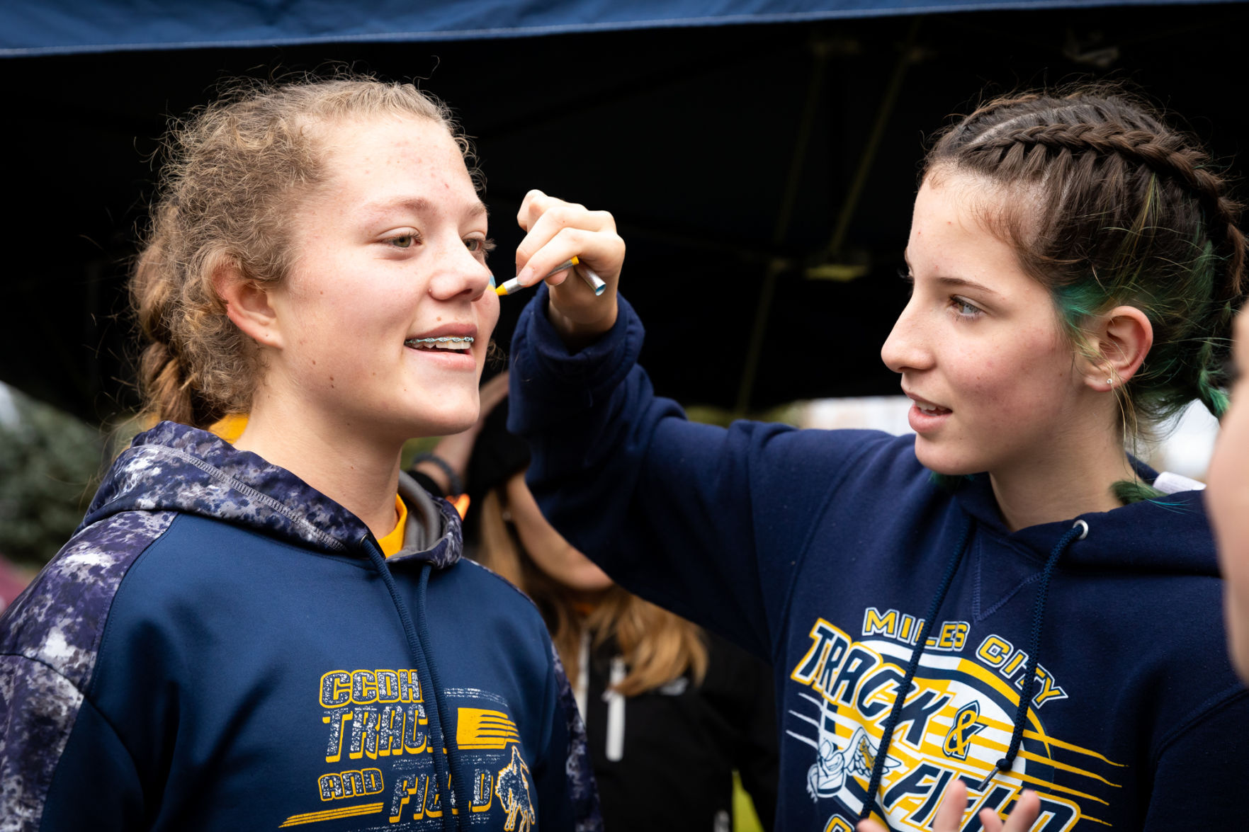102421-mis-spt-crosscountry-features01.jpg